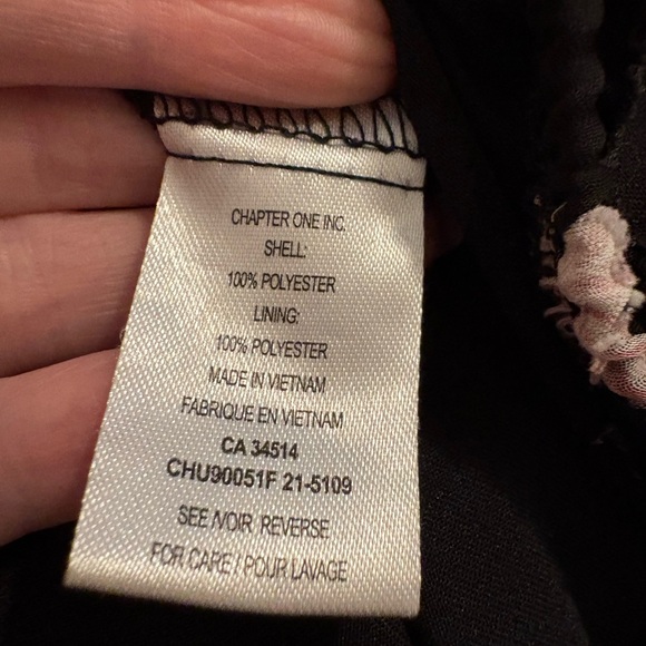 Blousology butterfly print top with stretch elastic bottom - Picture 3 of 3